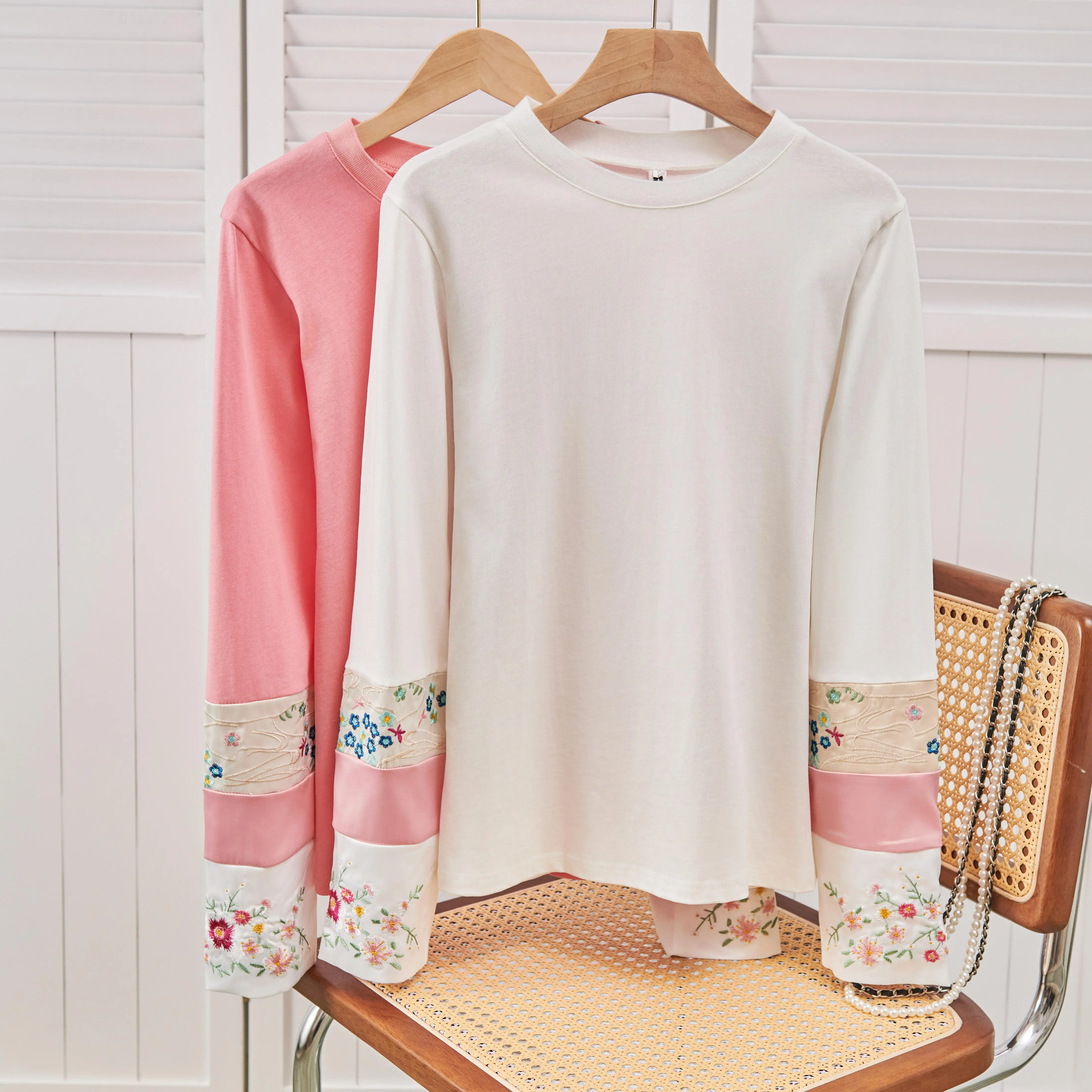 Vintage Chinese Style Women\'s Clothing Top Long Sleeve Jacquard Embroidery Crew Neck Panelled Long Sleeves Loose T-Shirts