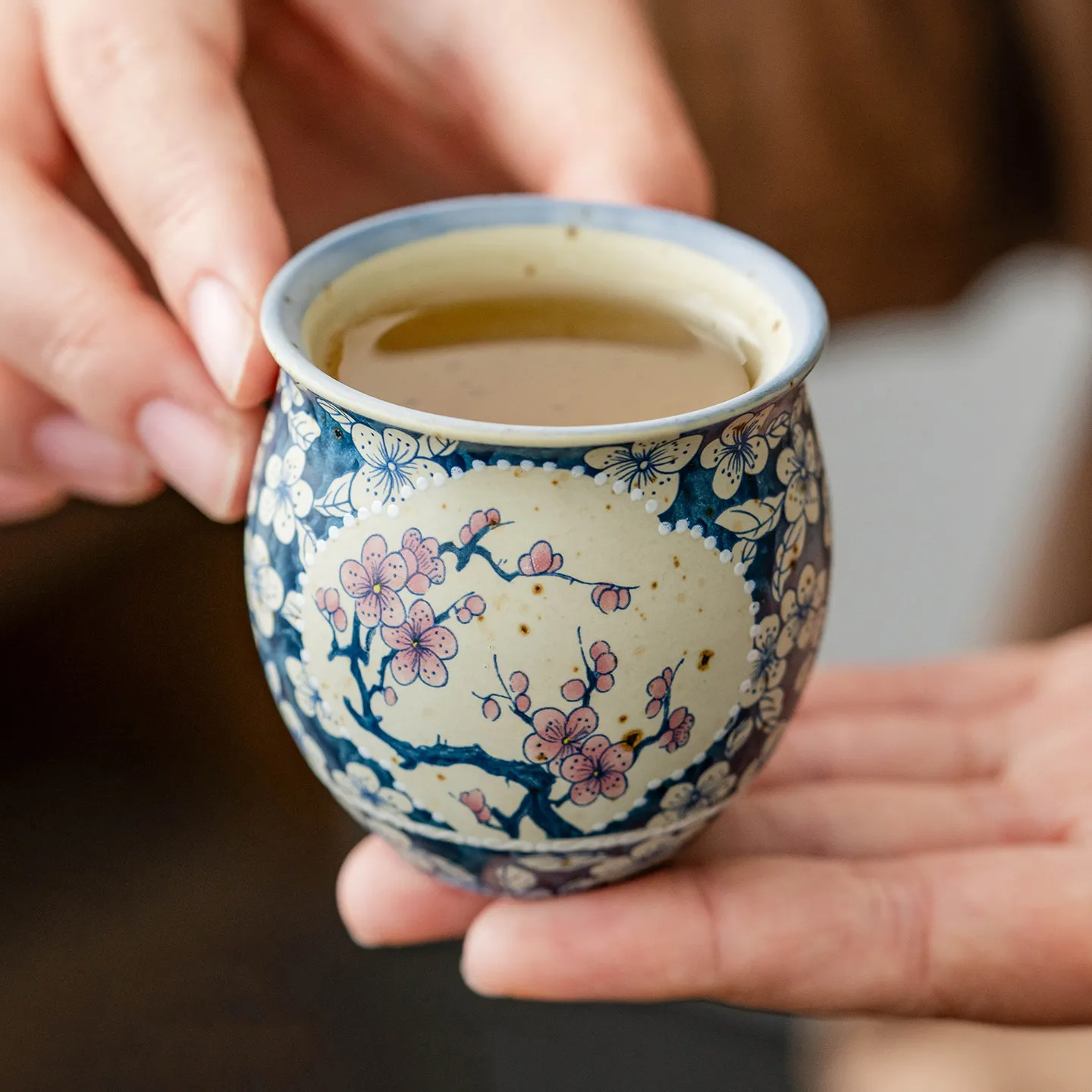 Jingdezhen Blue White Floral Pattern Teacup Master Cup Ceramic Tasting Cup Kung Fu Tea Set Home Gift Box With Lid