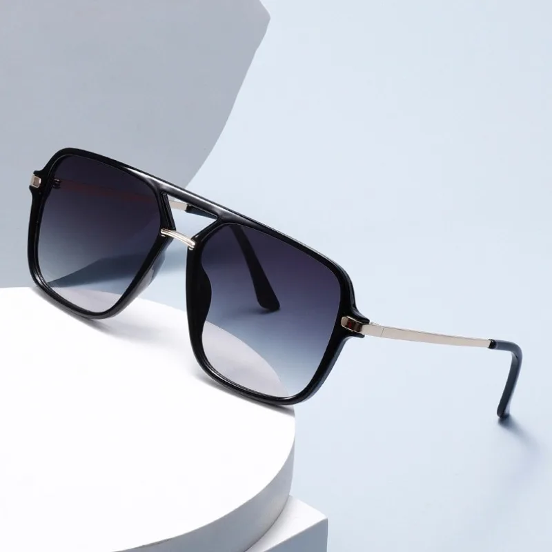 

2026 New Vintage Women's Sunglasses Metal Frame Double Bridge Glasses Driving Sun Protection Sunglasses Classic Men's Sunglasses