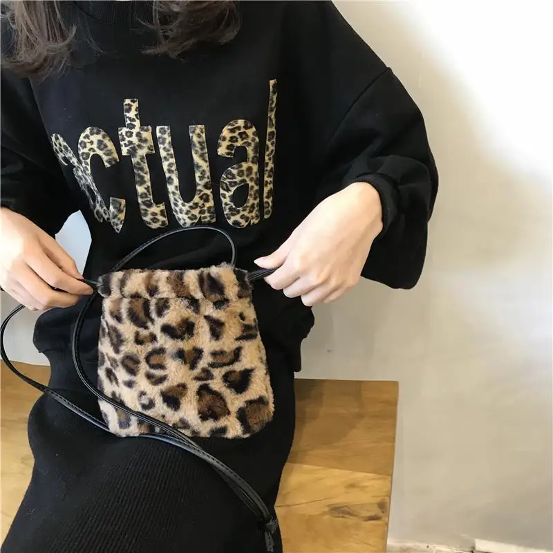 Girl Bag Furry Retro Leopard Bag Women 2023 Autumn and Winter New All-in-one Crossbody Bag Draw String Mini Handbag