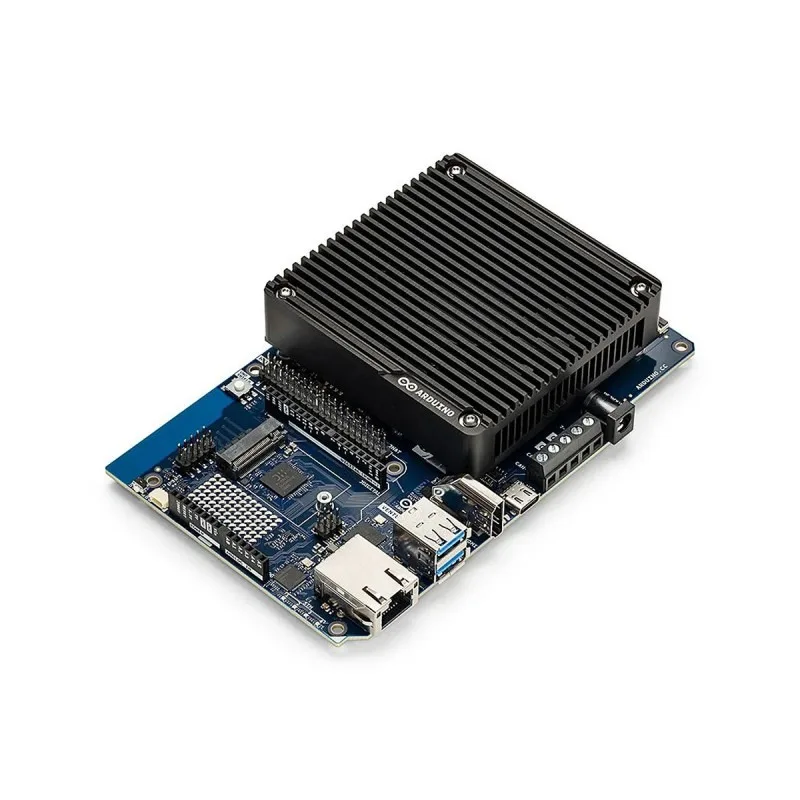 Arduino VENTUNO Q Edge AI Computer with Qualcomm + STM32 Dual-Brain Architecture, 40 Dense TOPS, Extensive Expansion for Industr