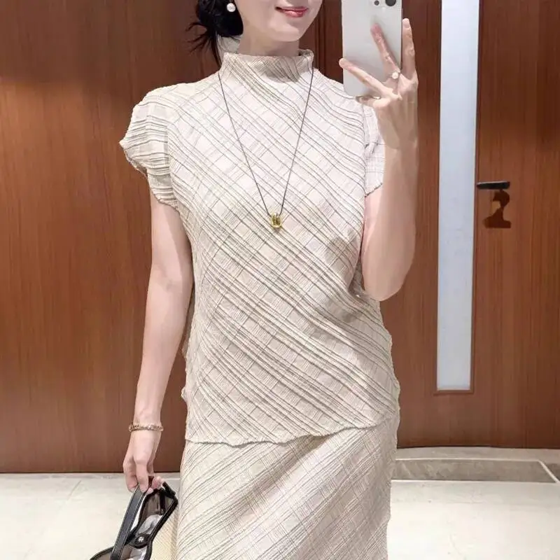 

Elegant Solid LANMRENM Color Diagonal Pleated Two Piece Set Women Stand Neck Top & Straight Midi Skirt 2026 Spring New 2KVII