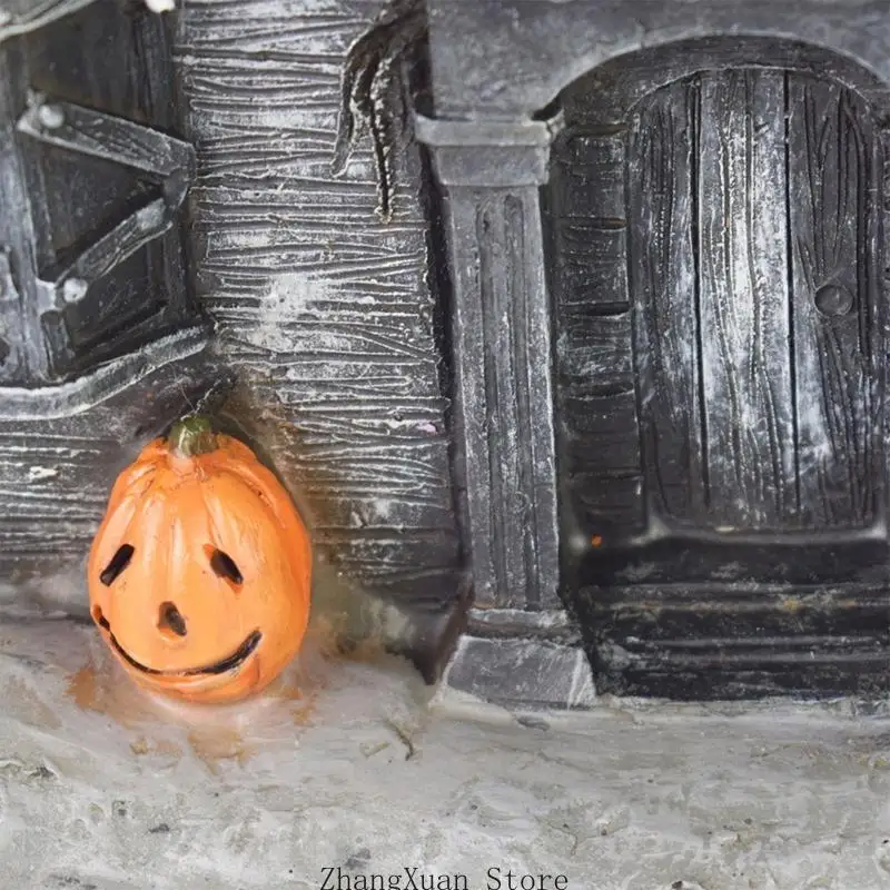 Beleuchtetes Halloween-Haus aus Kunstharz mit Kürbismotiven für Szenen Eingangsbereich, 3 x – Detail 9
