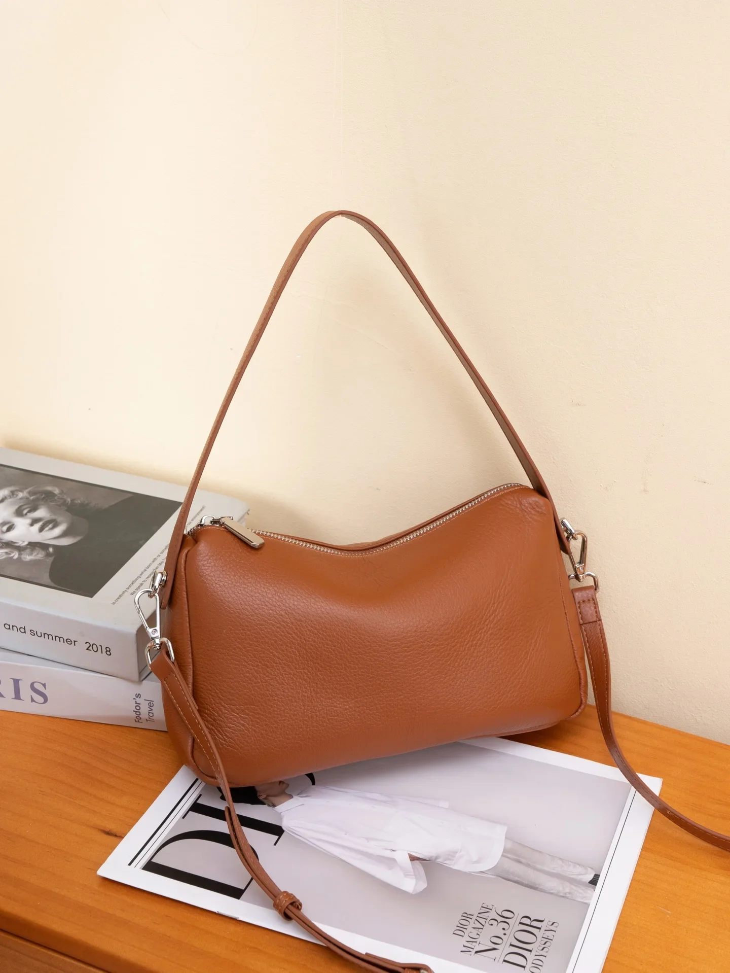 Tas Kecil Wanita dari Kulit Sapi Asli Merek Desainer Mewah Tas Jinjing Wanita dari Kulit Sapi Lembut untuk Wanita Baru