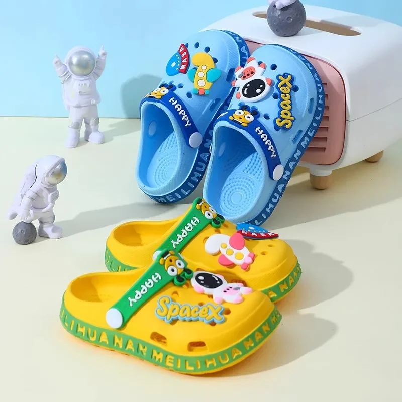 

Soft-Soled SandalsChildren's Cartoon – Ultra-Light Anti-Slip Infant Closed-Toe Baby Sandals for Boys & Girls Beach Shoes