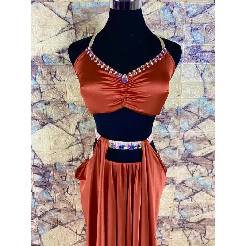 Trajes de dança do ventre personalizados, cintura de cetim, saia longa cinched + suspensório, top cheio de diamantes com almofada no peito, roupa de dança oriental