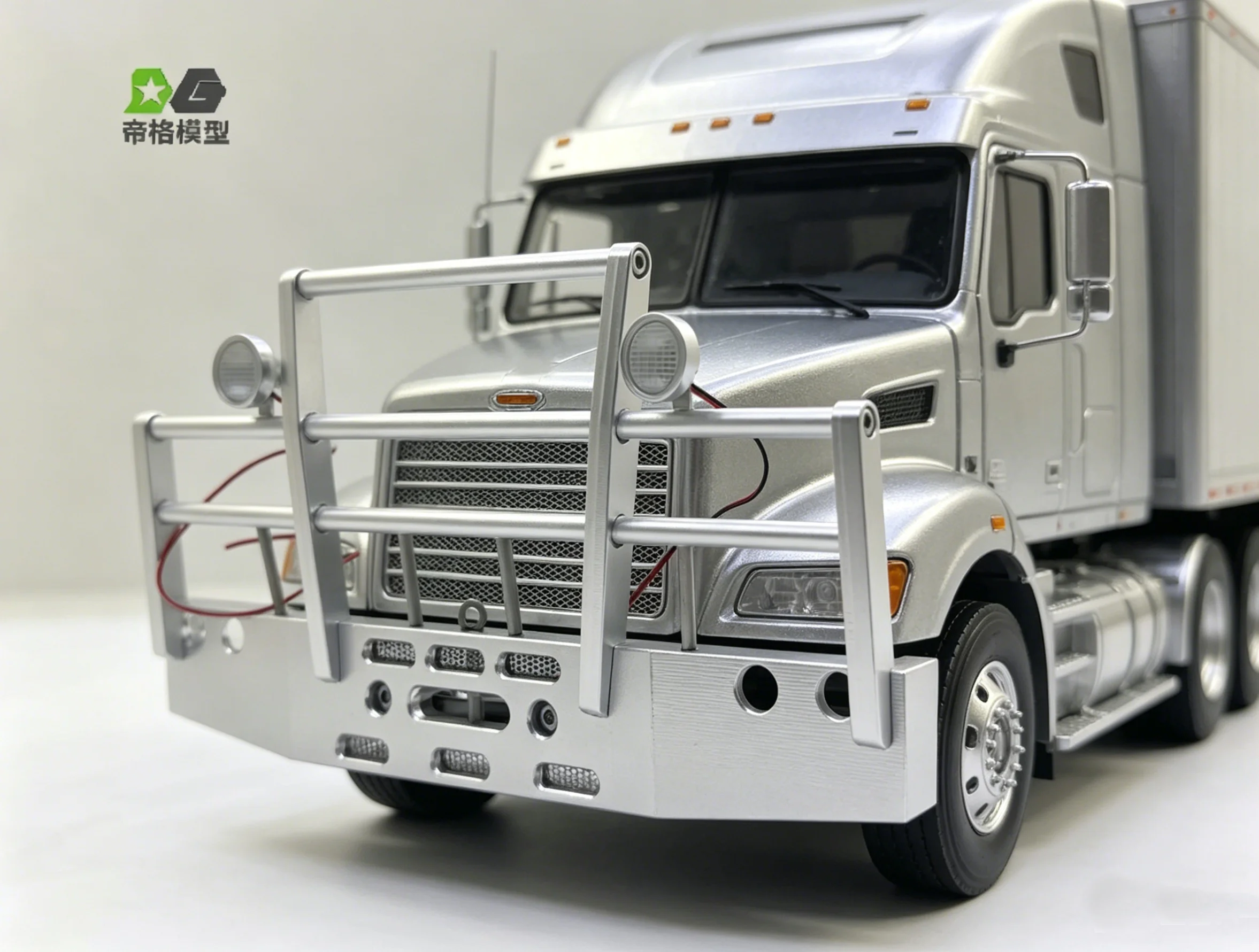 Aluminum Alloy Bumper With Light For 1/14 RC Tamiya Tractor For Scania R620 R730 Rc Accessories