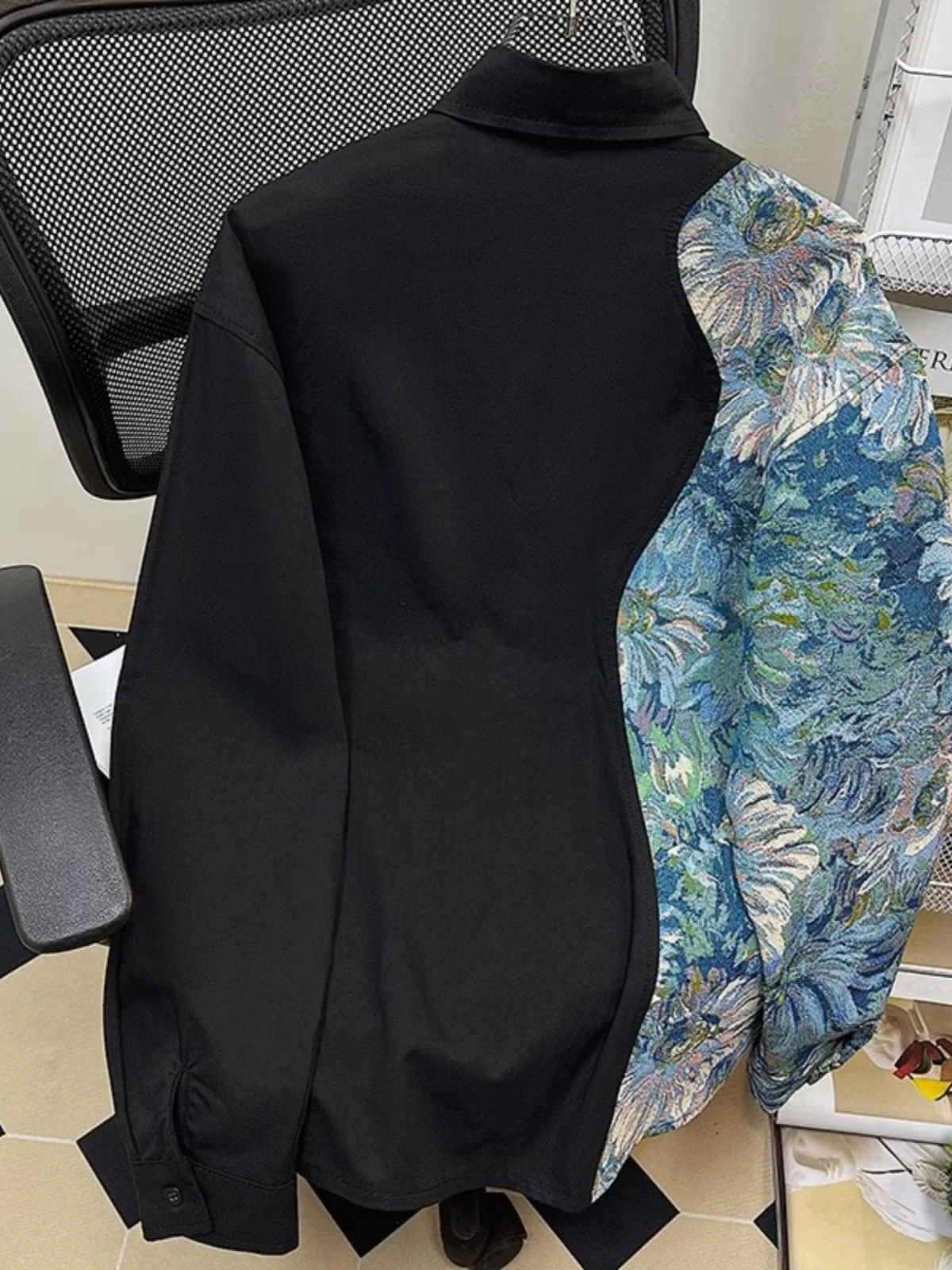 秋の大きいサイズメンズ服 花柄パッチワーク ドレープロングスリーブ セーター アウター トレンドカジュアル ポリエステル ユースファッション