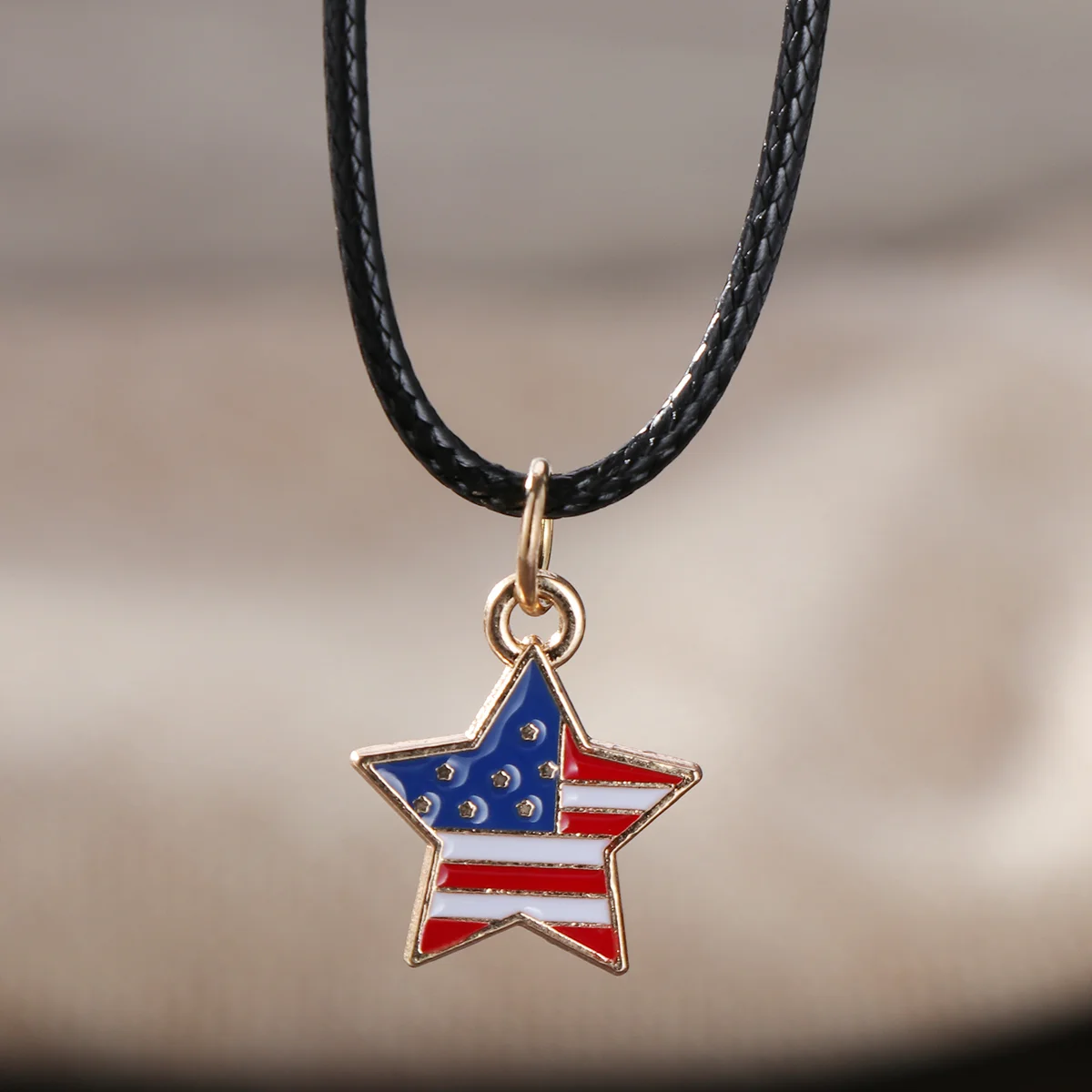 6 Pcs American Flag Necklace Star Shape Pendant for Independence Day 4th of July National Day patriotic accessories