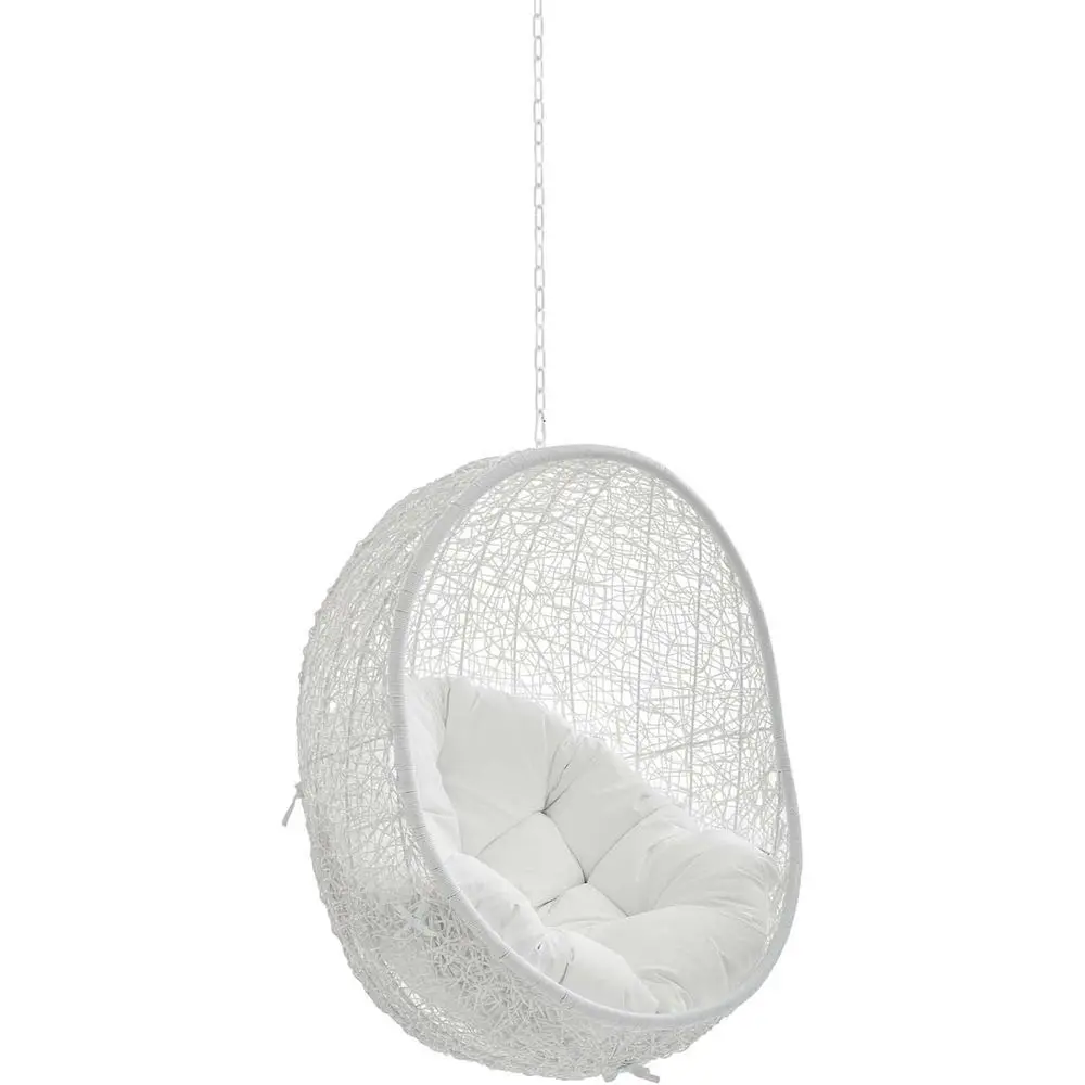 

Белое уличное кресло-качели для патио с плетением из ротанга и подвесными стальными цепями
