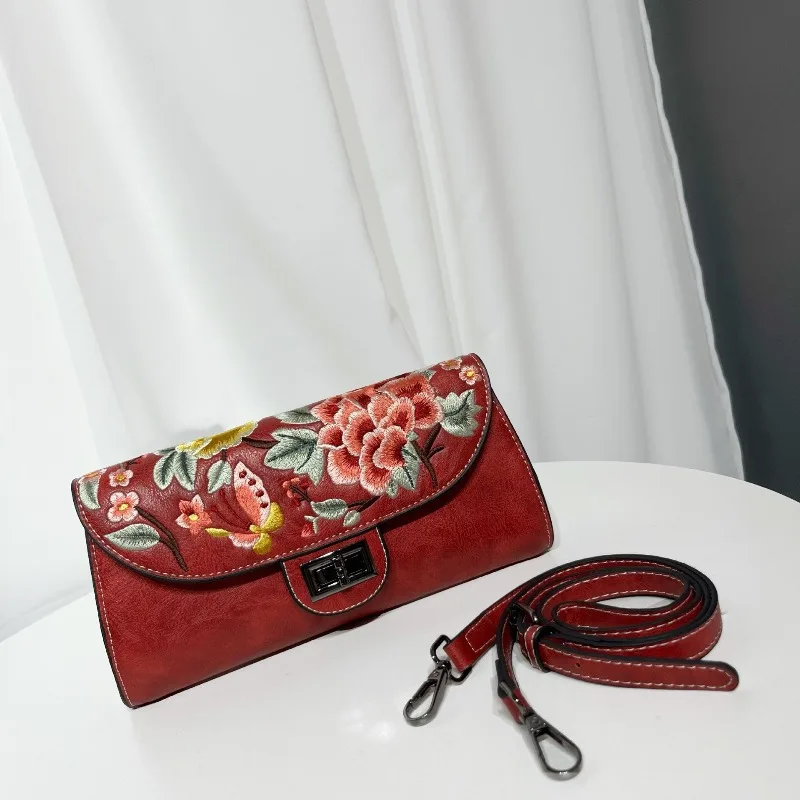 

2025 Retro Embroidered Crossbody Bag Ethnic Literary Artistic Style National Pattern Butterfly Love Flower Design Handbag