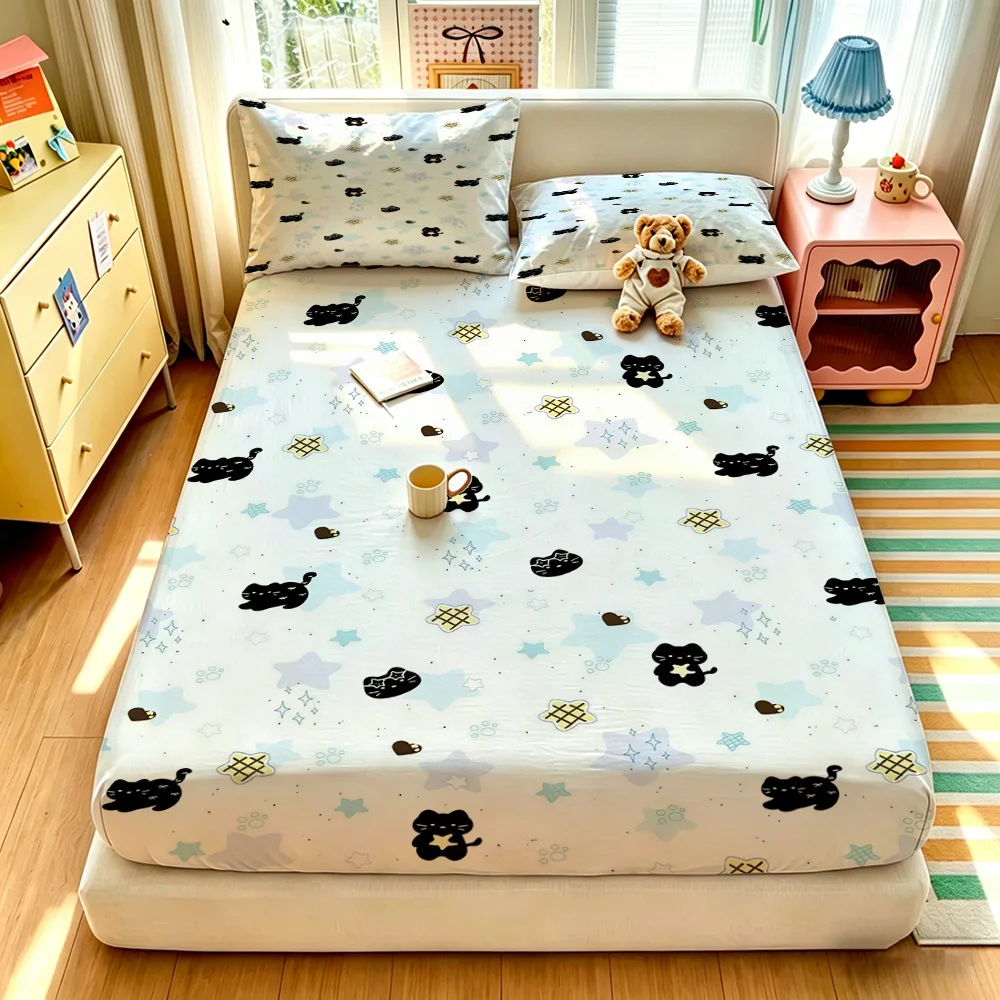3pcs(1 duvet cover + 2 pillowcases, coreless)featuring a black kitten and star pattern on the fabric available in multiple si