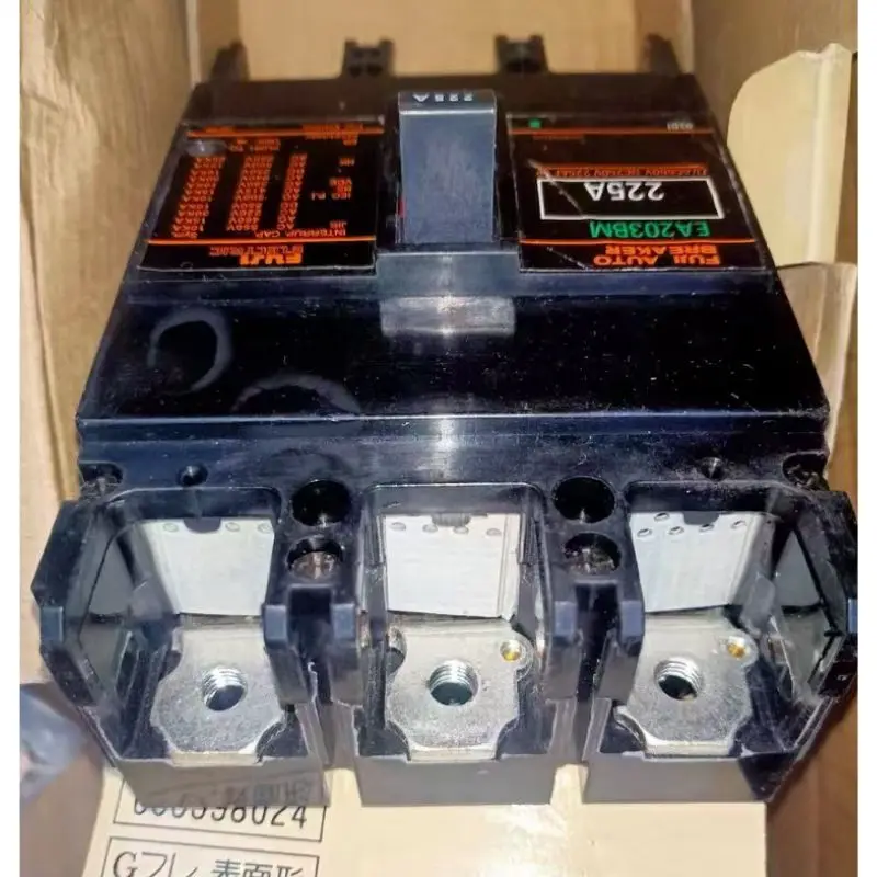 

brand new for Fuji circuit breaker，EA203BM 225A