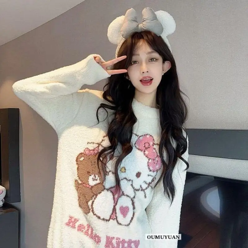 2023 neue Halb Samt Pyjamas für Frauen Herbst und Winter KT Katze Korallen Samt Verdickt Warme Mädchen Hause Kleidung Set Hallo Kitty