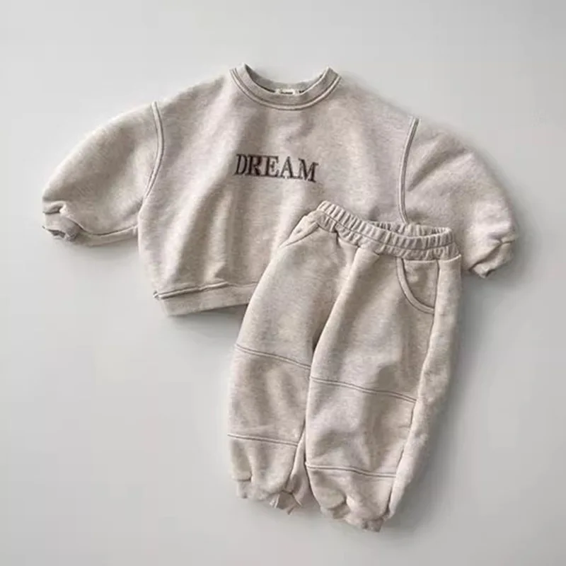 

New winter fleece set for children two-piece set of casual long-sleeved hoodie and trousers with letter patterns