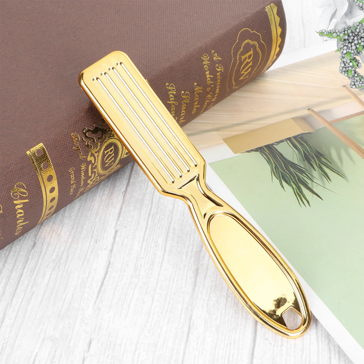 

1pc Portable Styling Tool For Broken Hair Cleaning Brush Spray Brush Broken Hair Cleaning Grooming Accessory