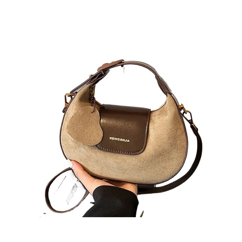 Autumn and Winter Retro Matte Bag Women's New Messenger Bag Super Fire Portable Small Carry Men's Bag Exquisite Simple Casual