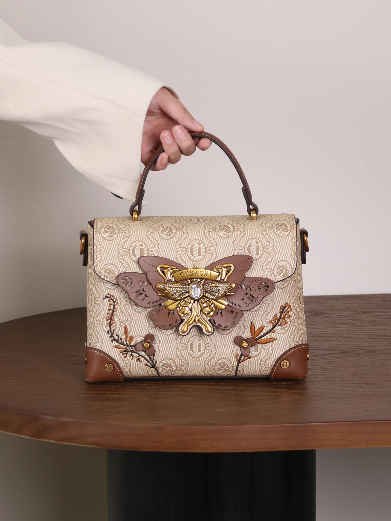 

2024, роскошная модная новая тяжелая ремесленная фурнитура с шипами и бабочкой, ретро-сумка для чтения, изысканная маленькая квадратная сумка с вышивкой, commu