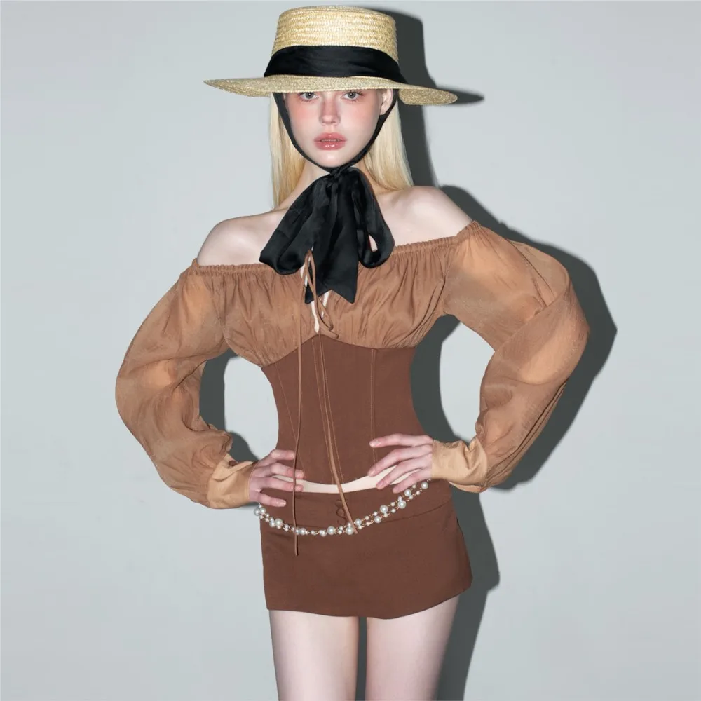 

Новинка 2026: Ретро-комплект из двух предметов для женщин – топ с вырезом-лодочкой и длинными рукавами из сетки, а также юбка-карандаш.