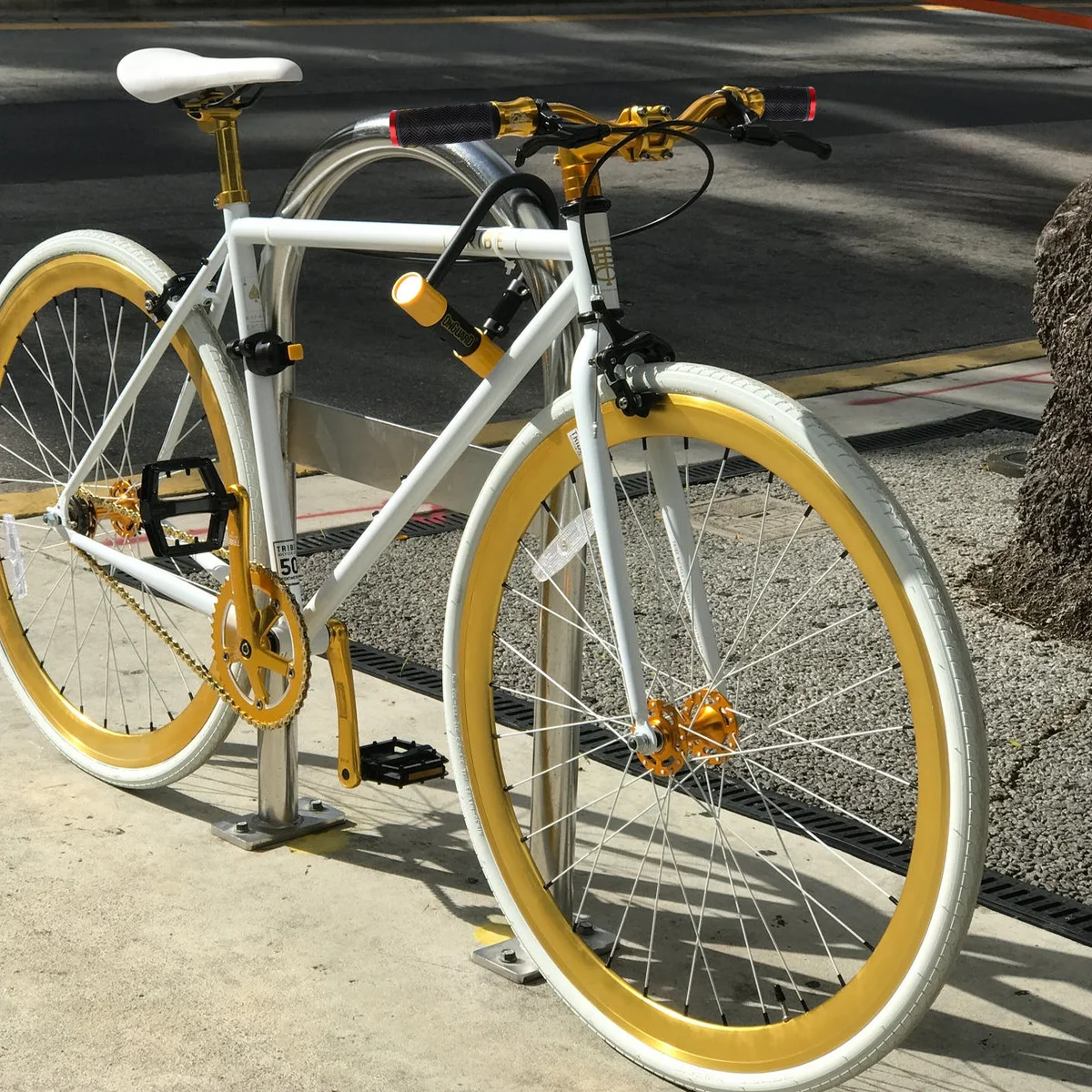 2Pcs Cycling Rubber Handlebar Grips Lockable Comfortable Durable Covers for Mountain Folding