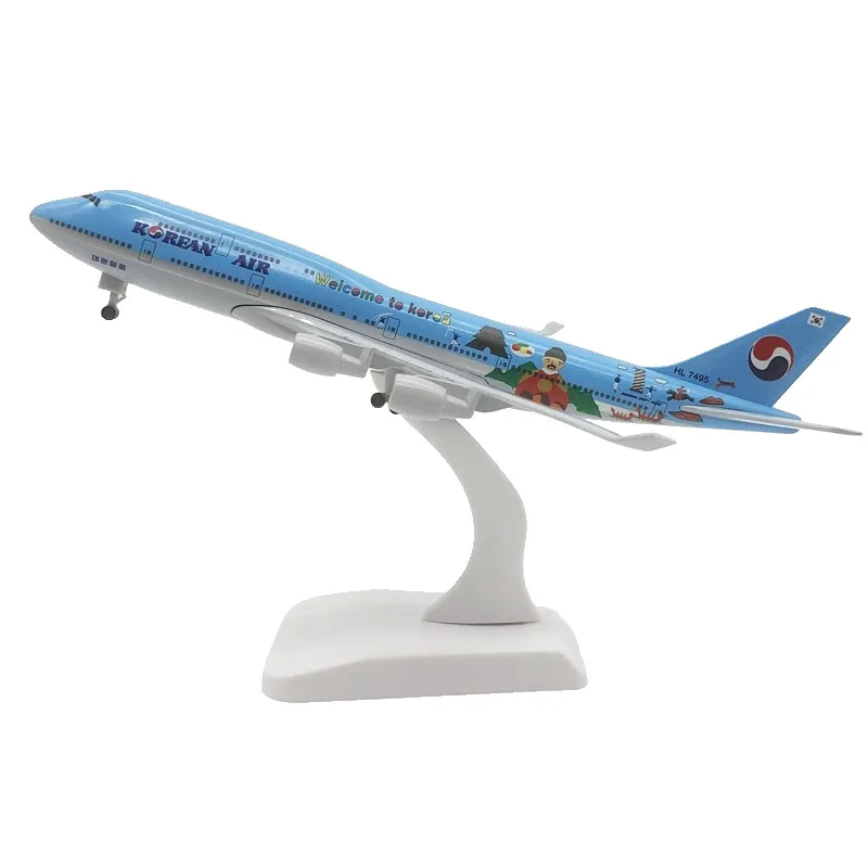 Corporate Gifts Decorative Model Airplane Scale 1:200 20cm Boeing 747 Korea Air Aircraft with Wheels Home Decor Accessory