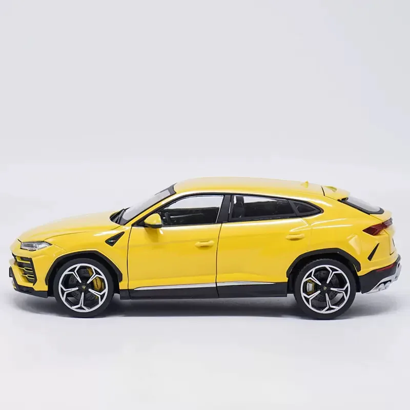 Original Bburago 1:18 Lamborghini Urus Alloy Car Model Children\'s Toys Die-cast Model Cars Collectible Gift Miniature Car