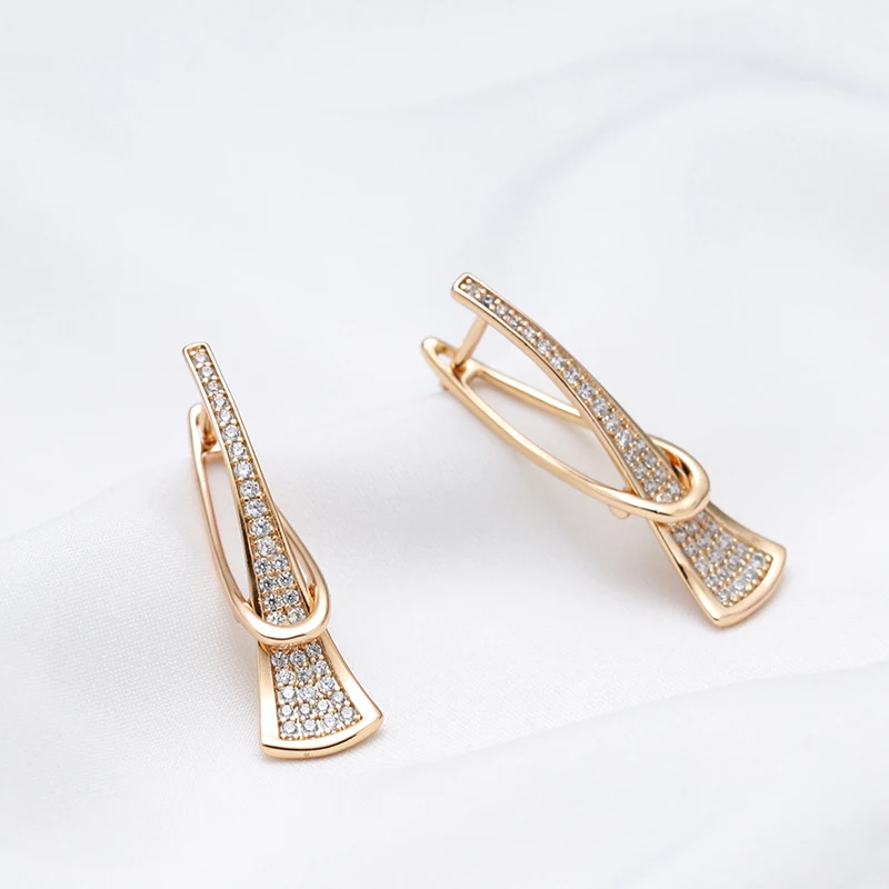 Luxury Curve Triangle Long Pendant Zircon Women\'s Earrings Personality English Buckle Party Daily Jewelry Girl Sexy Earrings