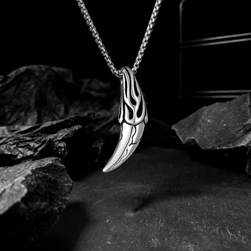 

Horn Necklace for Men Stainless Steel Fashion Personalized Jewelry Pendant with Chain