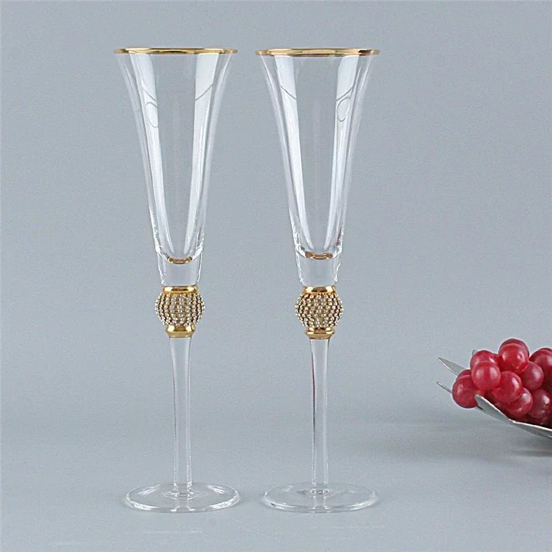 

2Pcs/set Phnom Penh Champagne Glasses Inlaid Diamond Wine Glass Weddeing Party Crystal Goblet Cocktail Glass Drinkware Gifts