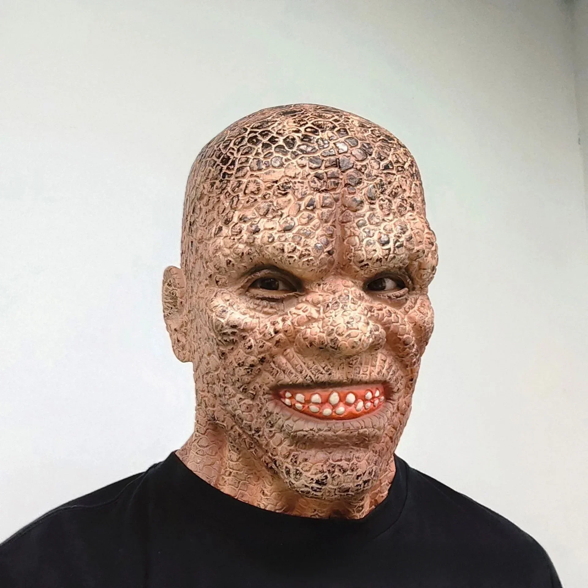 Halloween Horror Mask for Men, Crocodile Man Head Costume, Latex Mask, Film and Television Cosplay Props