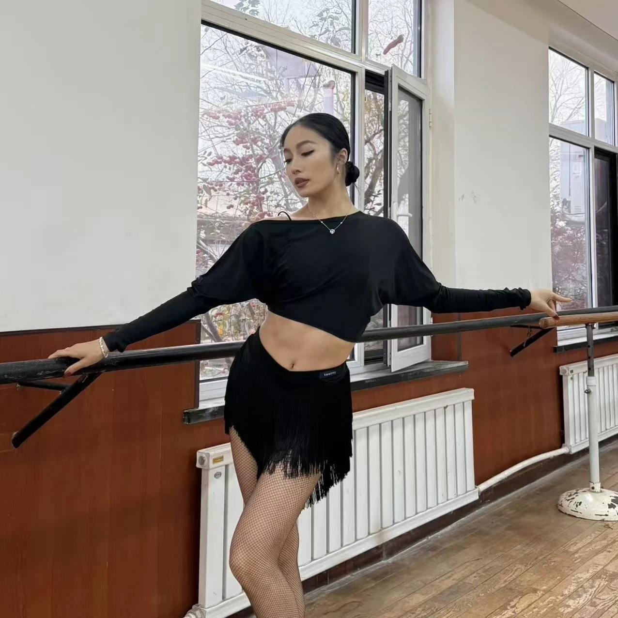 Sexy Latin Dance Clothes Long Sleeves Short Tops Tassels Skirt Women Rumba Smaba Cha Cha Dance Practice Performance Clothing