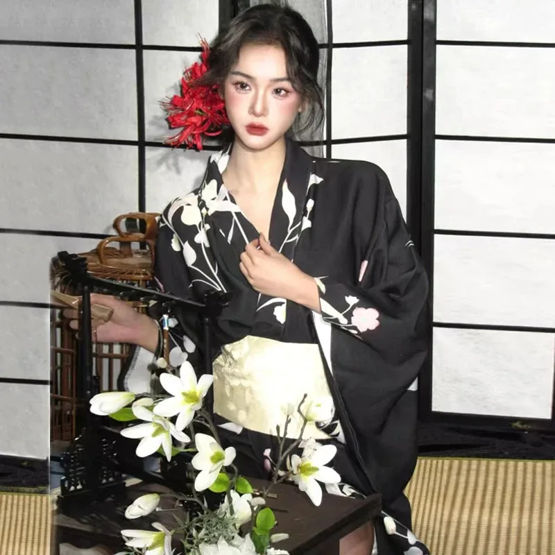 Kimono japonés negro, ropa Cultural gótica asiática, disfraz de película de Anime, disfraces de Halloween para mujeres, ropa para sesión de fotos jk;6