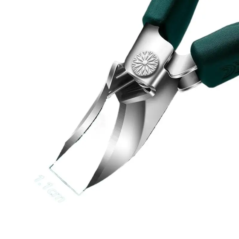 Heavy-Duty Slanted Pointed Nail Clippers Anti-Splash Precision Tool for Thick Toenails - Nail Care Pliers
