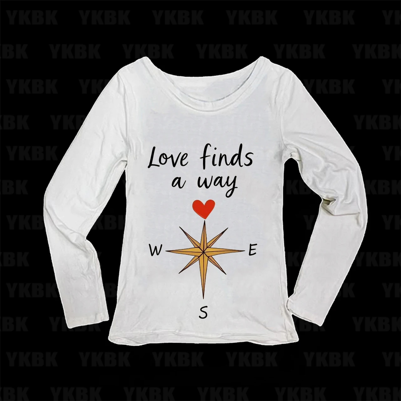 Romantic Women Compass Red Heart Slogan Print Long Sleeve Tee Scoop Neck Slim Y2K Soft Aesthetic Fitted Top