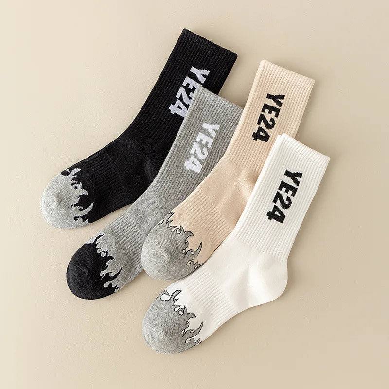 Women Cotton Socks YE24 Brand Ladies Unisex Casual Harajuku Female Sock Letters Fashion Street Sox