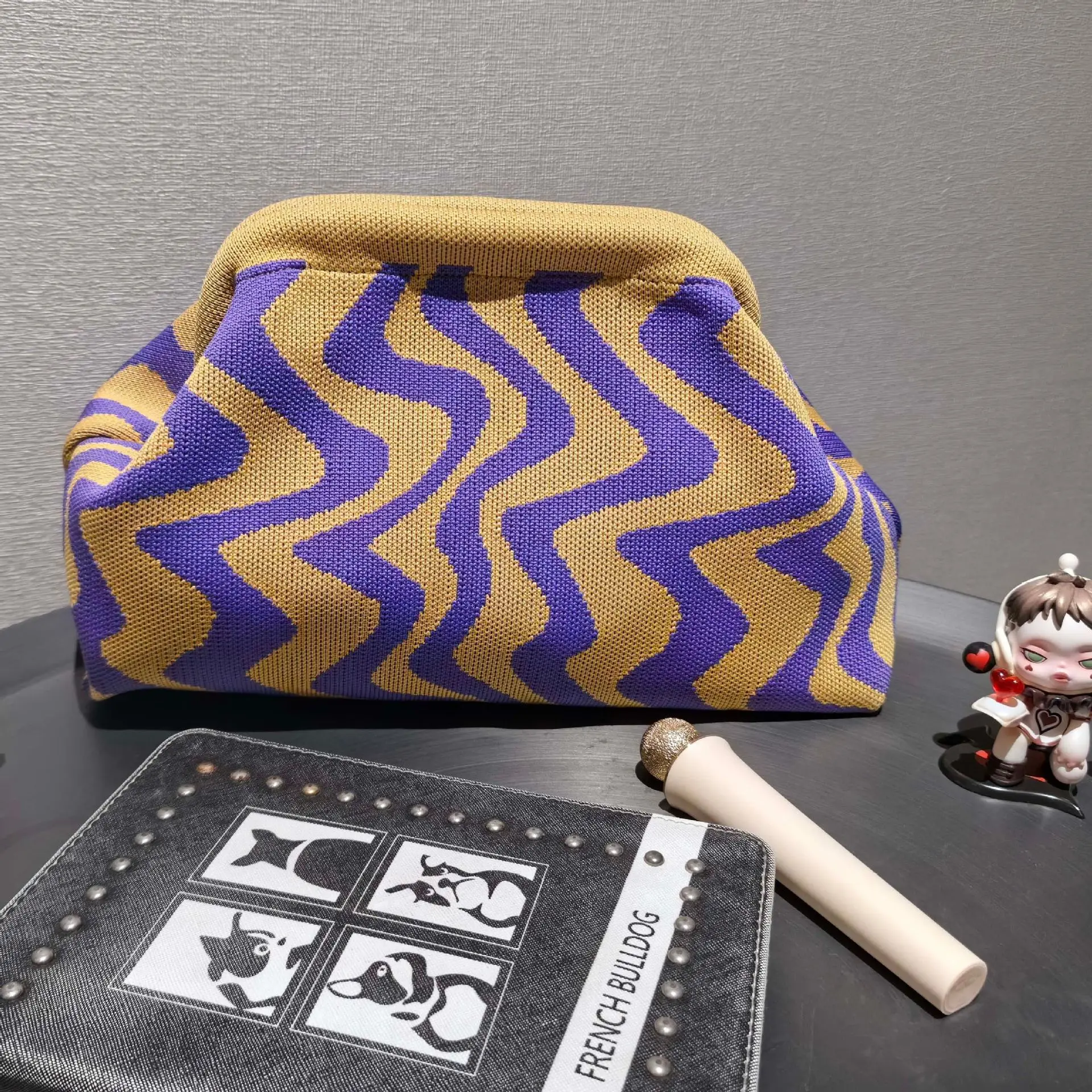 Cross-border Best-selling Wavy Knitted Tote Bag, Cosmetic Pouch, Striped Large-capacity Everyday Versatile Clip-on Bag