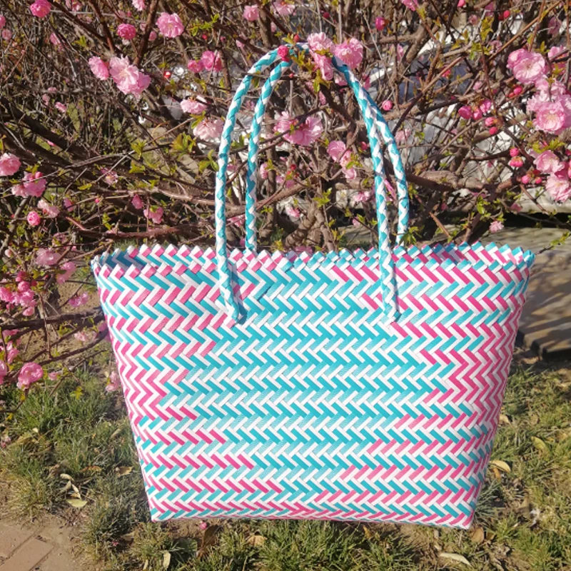 Design PVC Woven Women Bag Large Capacity Tote Women Handbag Hand Woven Color Contrast Beach Bag