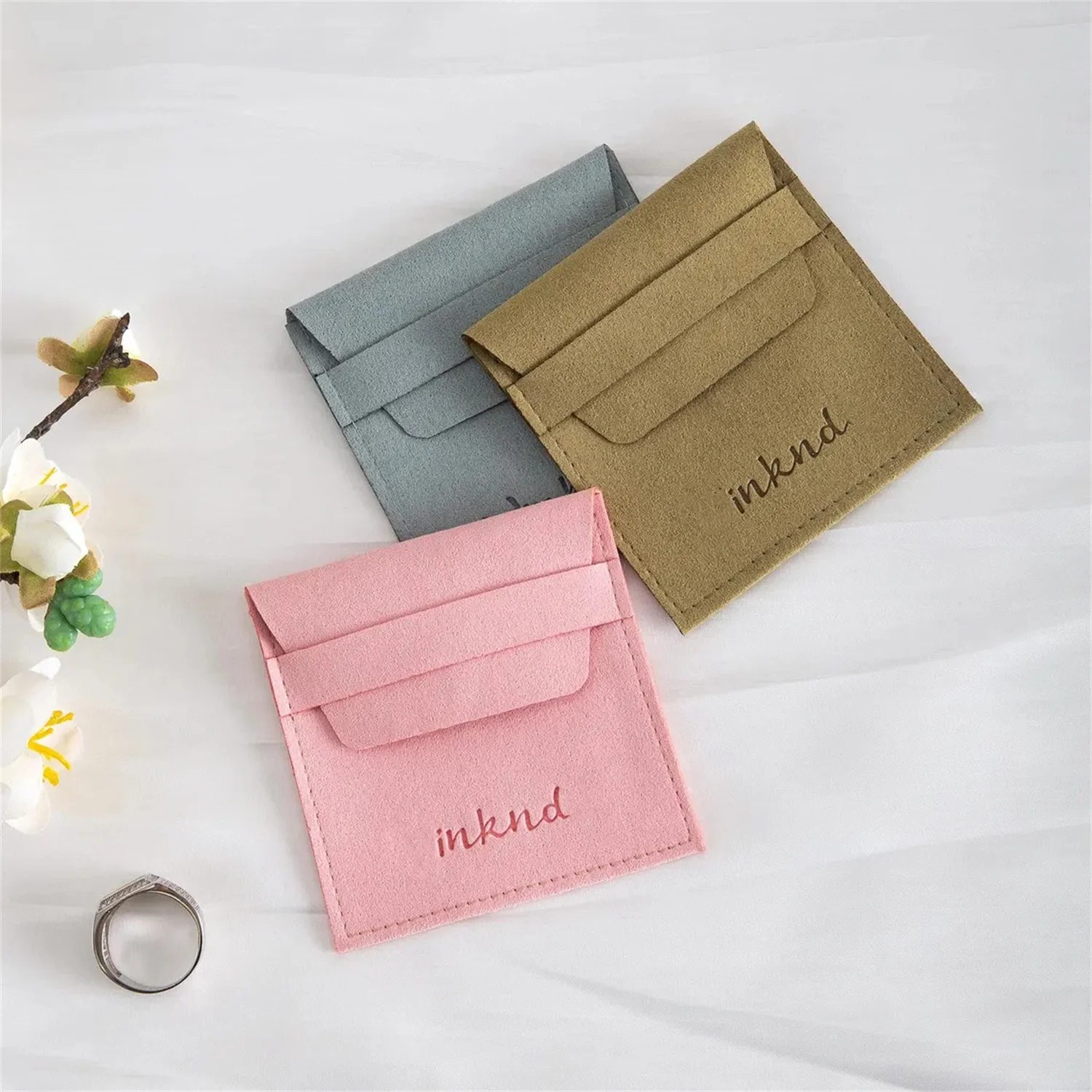 

50pcs New style personalized microfiber jewelry pouch deboss logo chic jewerly packaging pouch microfiber suede envelope bags