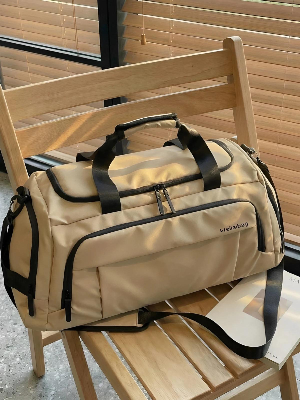 short-trip-large-capacity-waterproof-sports-fitness-bag-men's-handheld-luggage-women's-separate-wet-and-dry-backpack