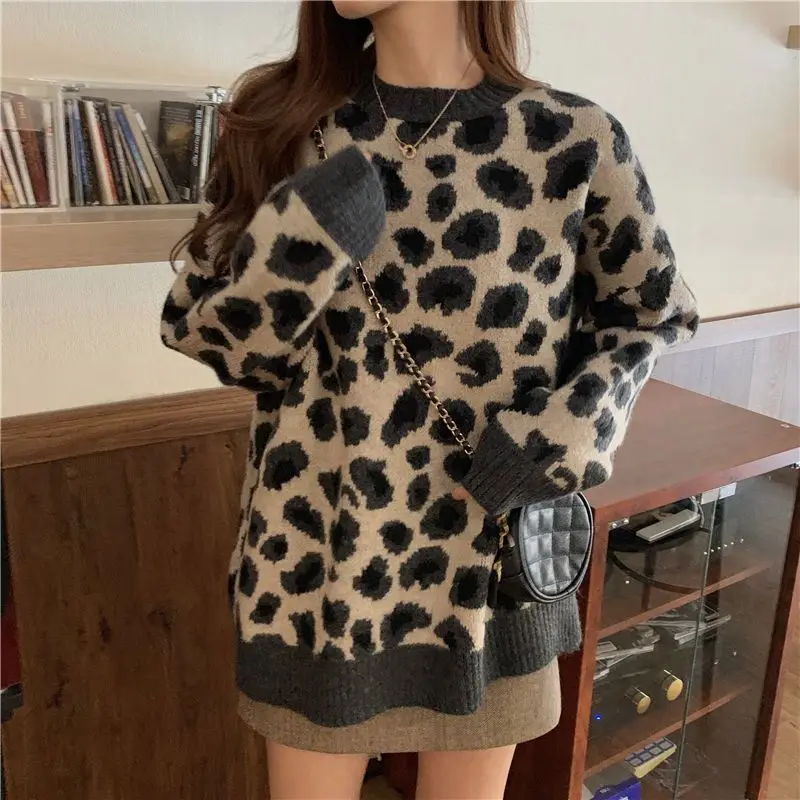 Women\'s Pullover Round Neck Leopard Knit 2023 Autumn and Winter Vintage Loose Long Sleeve All Match Sweater Tops Female Clothing