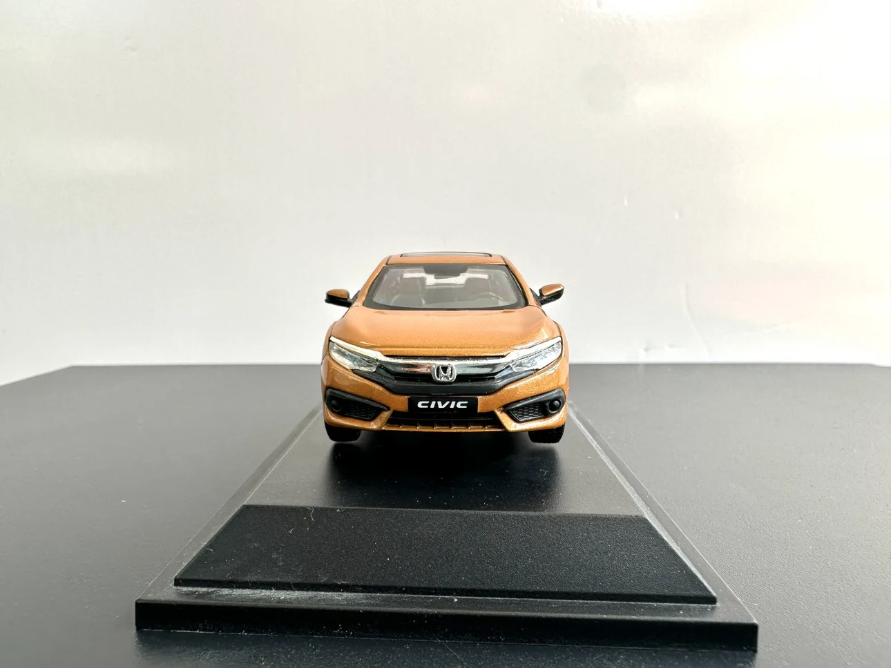 

Dongfeng Honda 2016, седан 10-го поколения, гражданская оранжевая модель автомобиля 1:43, имитация