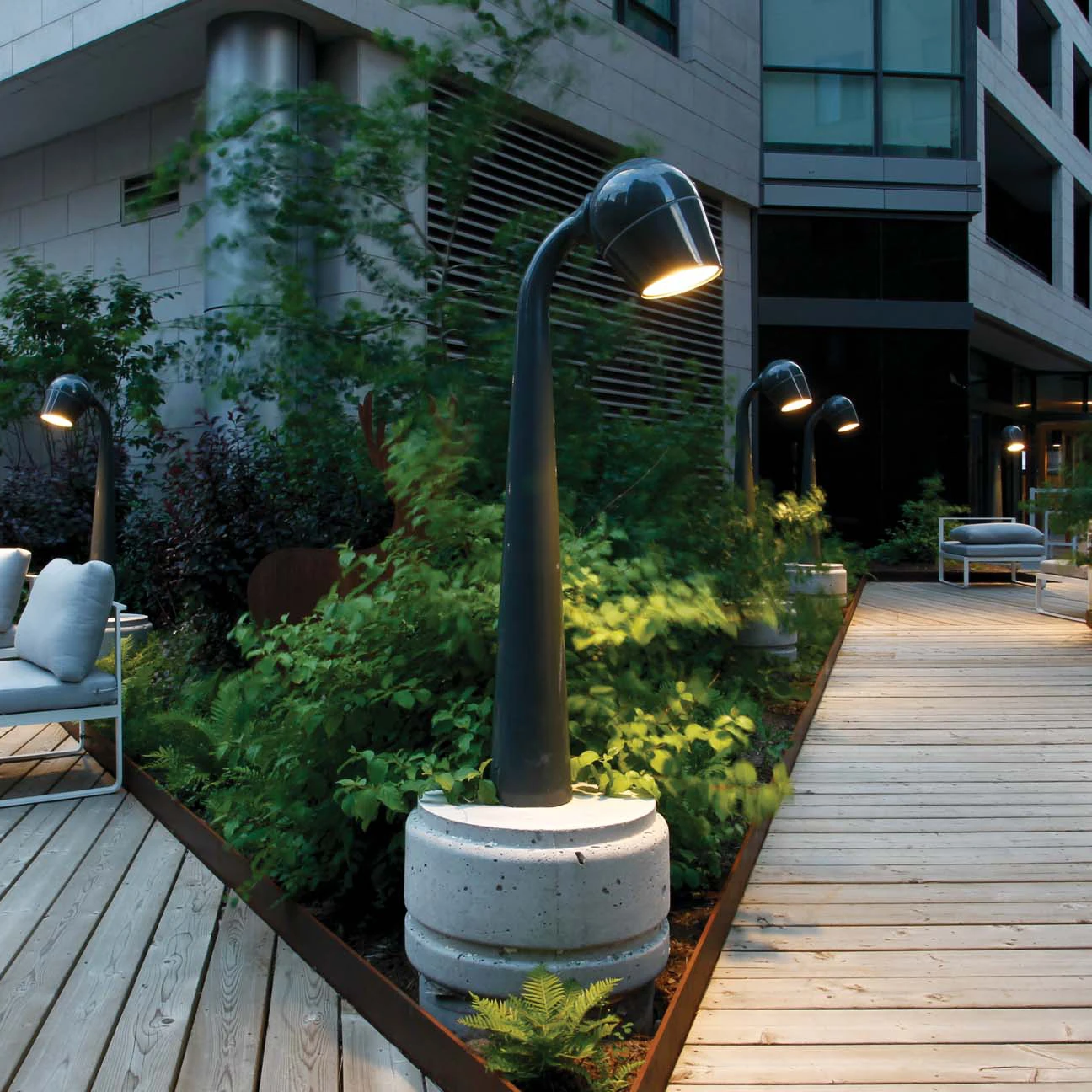 IP67 AC Power Supply 10W-40W COB LED Bollard Garden Lamp 3500K Warm White 5-Year Warranty Aluminum Pole for Landscape Lighting