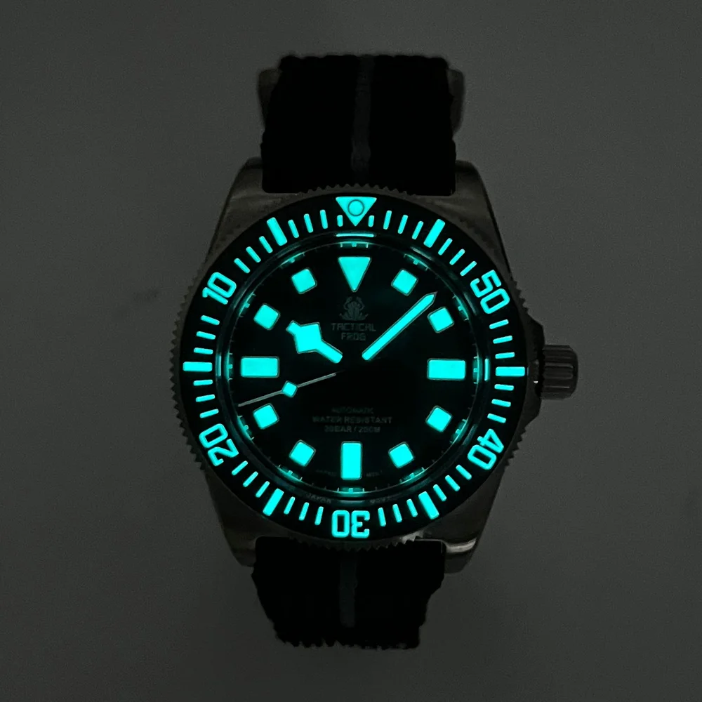 Tactical Frog Men Diver Watch 41mm Titanium Automatic Mechanical Wristwatch Military 200M Waterproof Luminous Ceramic Bezel NH35