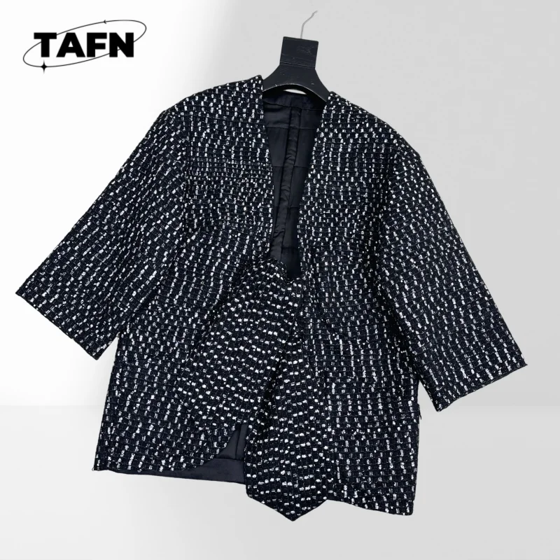 Sporty Puffer Jackets, Stylish & Comfortable Outerwear for Fall & Winter Stylish Military Jackets for Men, Durable AK0424