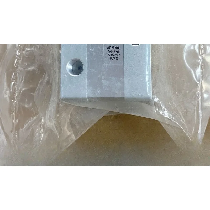 Peças paraFesto, cilindro compacto ADN-40 5 P A 536299 FESTO
