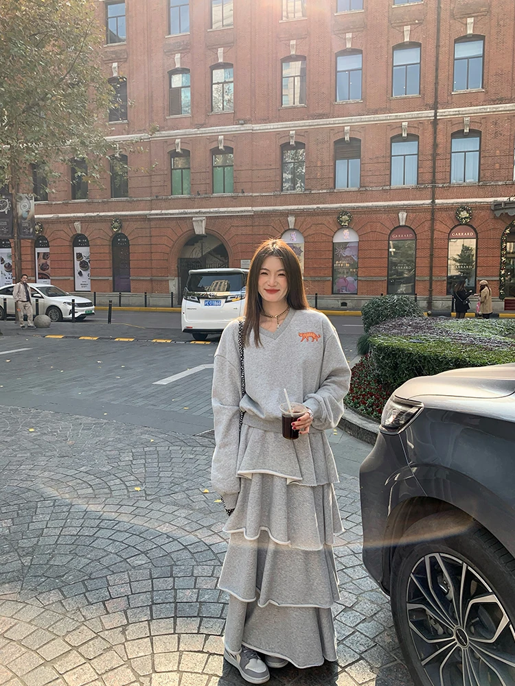 

Gray Fashionable Sweatshirt Skirt Set Women's Small Size Half-length Skirt Two-piece Set Winter Warm Cotton Commute Style
