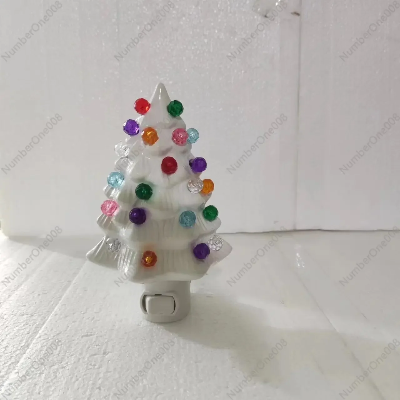 Spot US Standard Plug Resin Christmas Tree Night Light Cross-border Explosion Two-color Christmas Tree Bedside Light