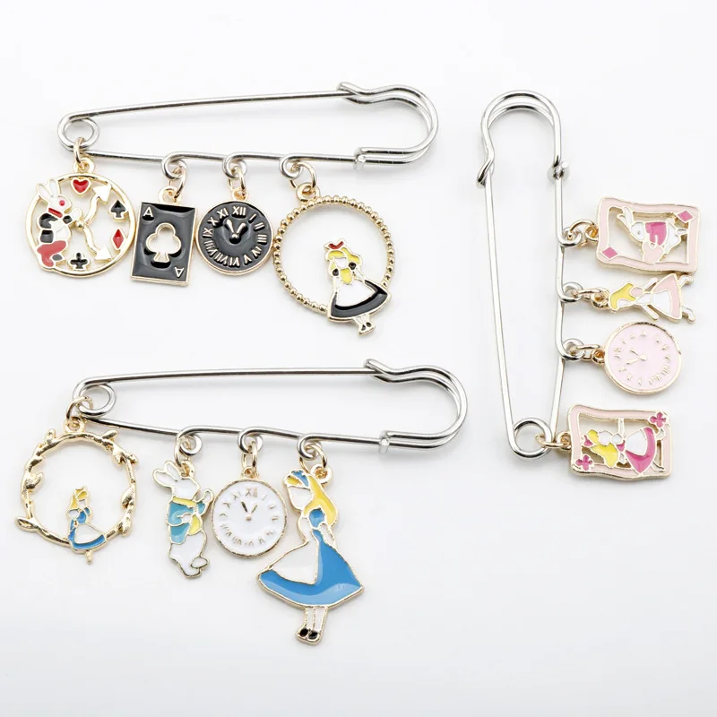 Alice Pin poker clock rabbit brooch coat collar with accessories High Quality Cosplay Props Pendant Accessories Cosplay Props