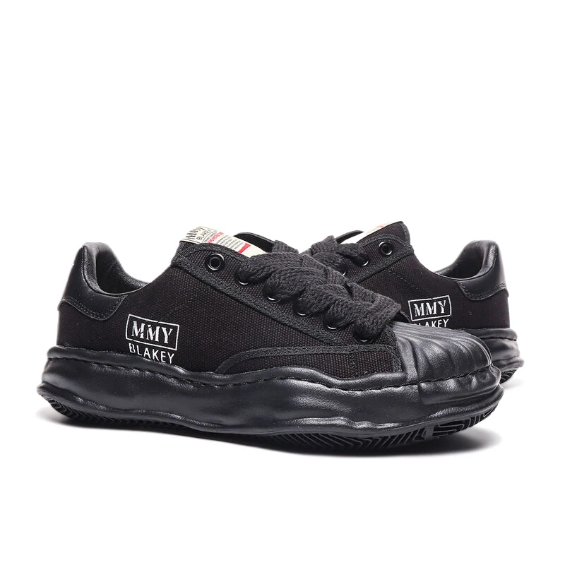 

Fashionable men's board shoes, with three-dimensional silhouette matching and multi scene adaptation, suitable for short distanc