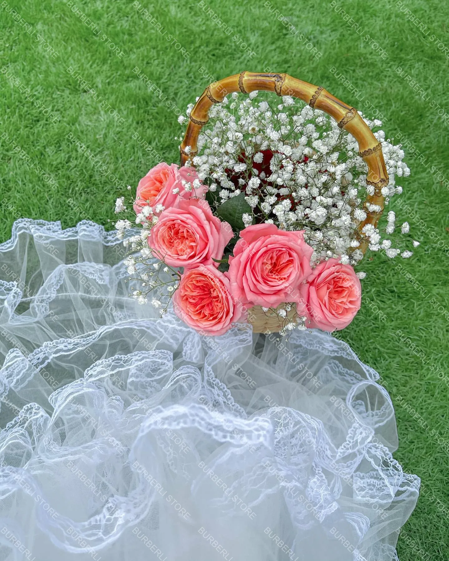 أنيقة تول ألف خط التنانير النسائية الطويلة جميلة الأبيض الدانتيل حافة تنورة الزفاف منتفخ الكشكشة المتدرج شبكة التنانير حفلات الزفاف